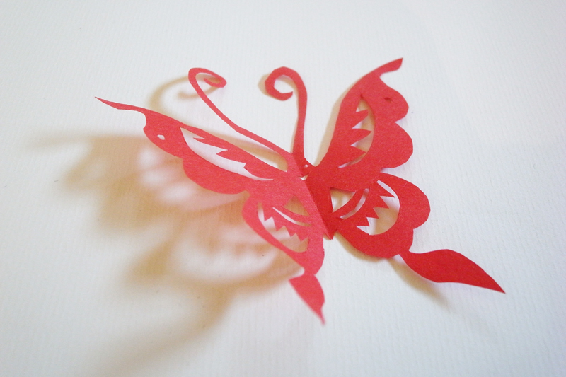 『中国の蝶』切り紙イメージ